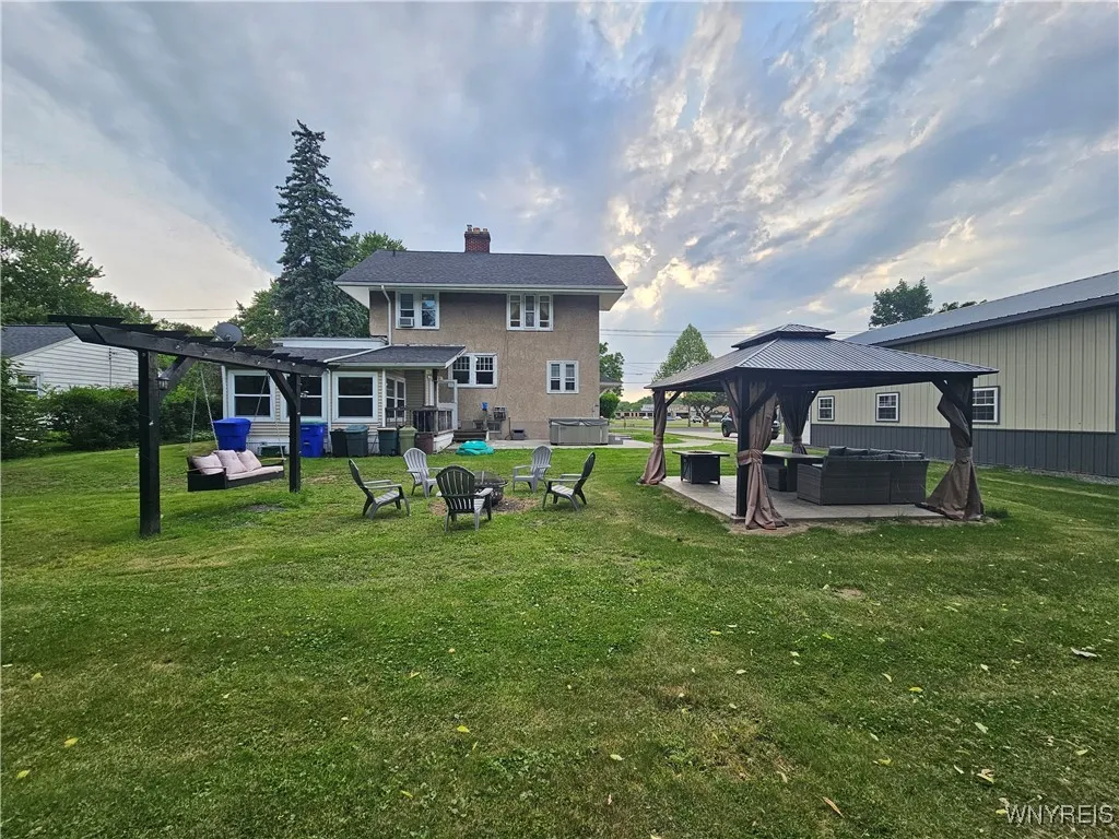 1031 Gwinn Street, Shelby, New York 14103, Shelby, New York 14103, 4 Bedrooms Bedrooms, 9 Rooms Rooms,1 BathroomBathrooms,Residential,Closed,1031 Gwinn Street, Shelby, New York 14103,0,B1613083