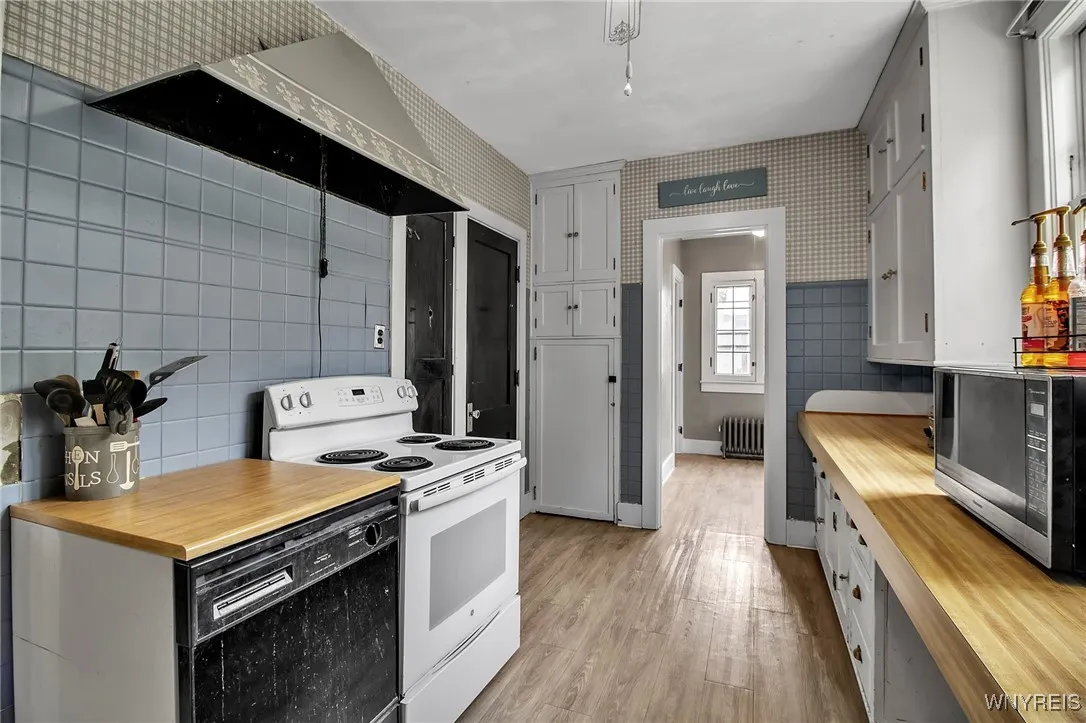 1031 Gwinn Street, Shelby, New York 14103, Shelby, New York 14103, 4 Bedrooms Bedrooms, 9 Rooms Rooms,1 BathroomBathrooms,Residential,Closed,1031 Gwinn Street, Shelby, New York 14103,0,B1613083