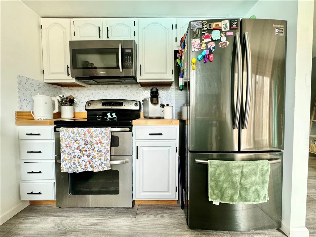 142 Biltmore Drive, Horseheads, New York 14845, Horseheads, New York 14845, 4 Bedrooms Bedrooms, 9 Rooms Rooms,3 BathroomsBathrooms,Residential,Closed,142 Biltmore Drive, Horseheads, New York 14845,0,R1613121