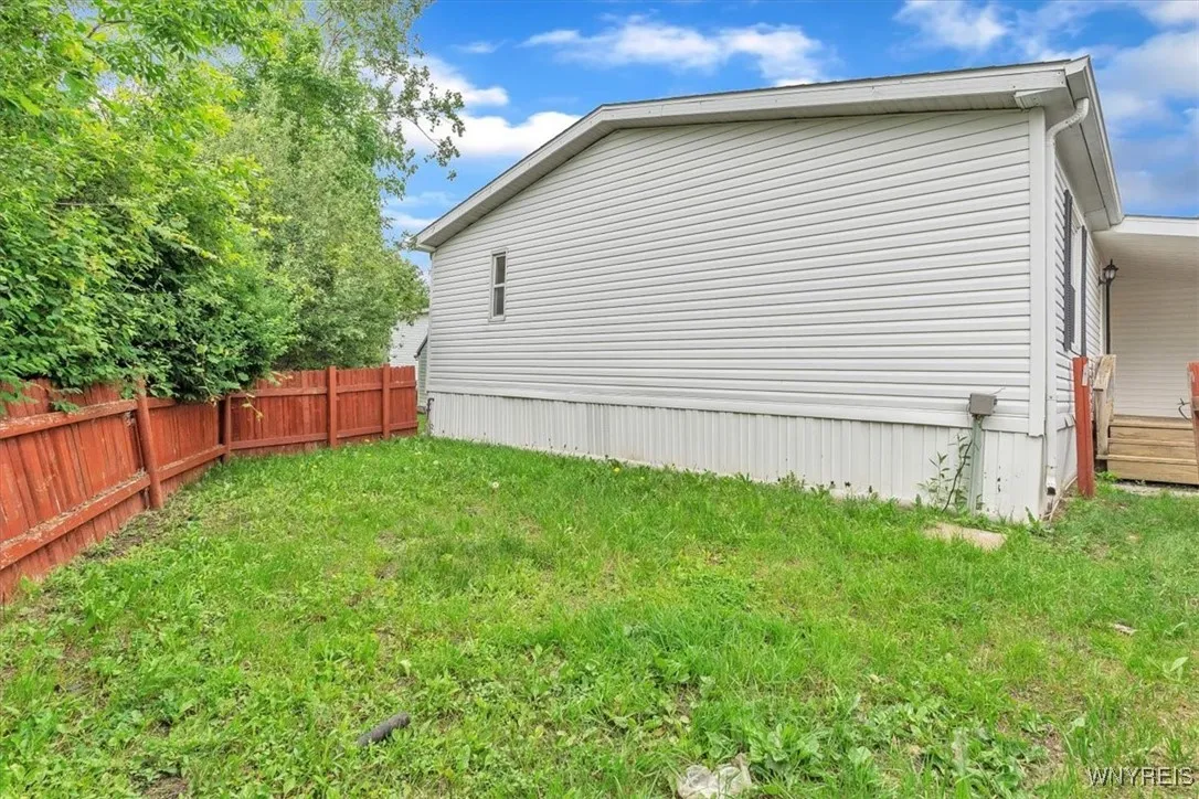 1172 Underwood Court, Lockport Town, New York 1409, Lockport Town, New York 14094, 3 Bedrooms Bedrooms, 8 Rooms Rooms,2 BathroomsBathrooms,Residential,For Sale,1172 Underwood Court, Lockport Town, New York 1409,0,B1613092