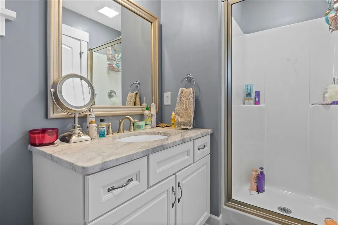 1915 Factors, West Bloomfield, New York 14475, West Bloomfield, New York 14475, 5 Bedrooms Bedrooms, 13 Rooms Rooms,4 BathroomsBathrooms,Residential,Closed,1915 Factors, West Bloomfield, New York 14475,R1612626