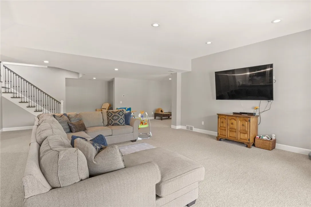 1915 Factors, West Bloomfield, New York 14475, West Bloomfield, New York 14475, 5 Bedrooms Bedrooms, 13 Rooms Rooms,4 BathroomsBathrooms,Residential,Closed,1915 Factors, West Bloomfield, New York 14475,R1612626