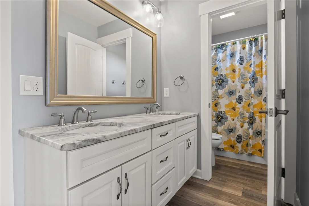 1915 Factors, West Bloomfield, New York 14475, West Bloomfield, New York 14475, 5 Bedrooms Bedrooms, 13 Rooms Rooms,4 BathroomsBathrooms,Residential,Closed,1915 Factors, West Bloomfield, New York 14475,R1612626