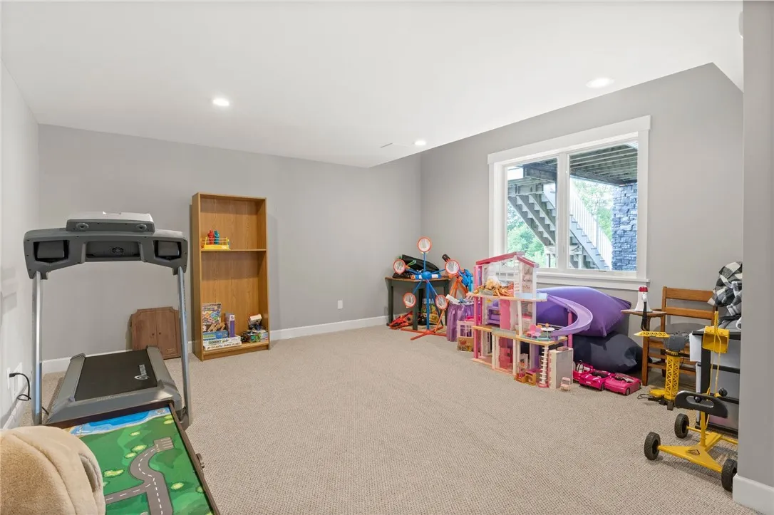 1915 Factors, West Bloomfield, New York 14475, West Bloomfield, New York 14475, 5 Bedrooms Bedrooms, 13 Rooms Rooms,4 BathroomsBathrooms,Residential,Closed,1915 Factors, West Bloomfield, New York 14475,R1612626