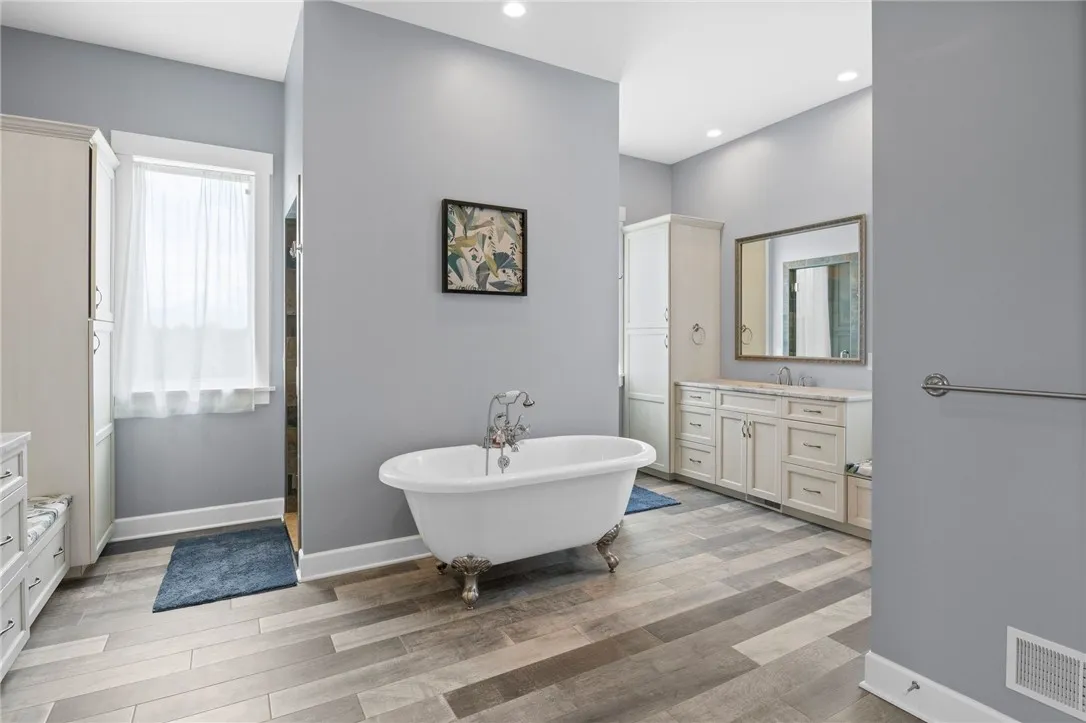 1915 Factors, West Bloomfield, New York 14475, West Bloomfield, New York 14475, 5 Bedrooms Bedrooms, 13 Rooms Rooms,4 BathroomsBathrooms,Residential,Closed,1915 Factors, West Bloomfield, New York 14475,R1612626