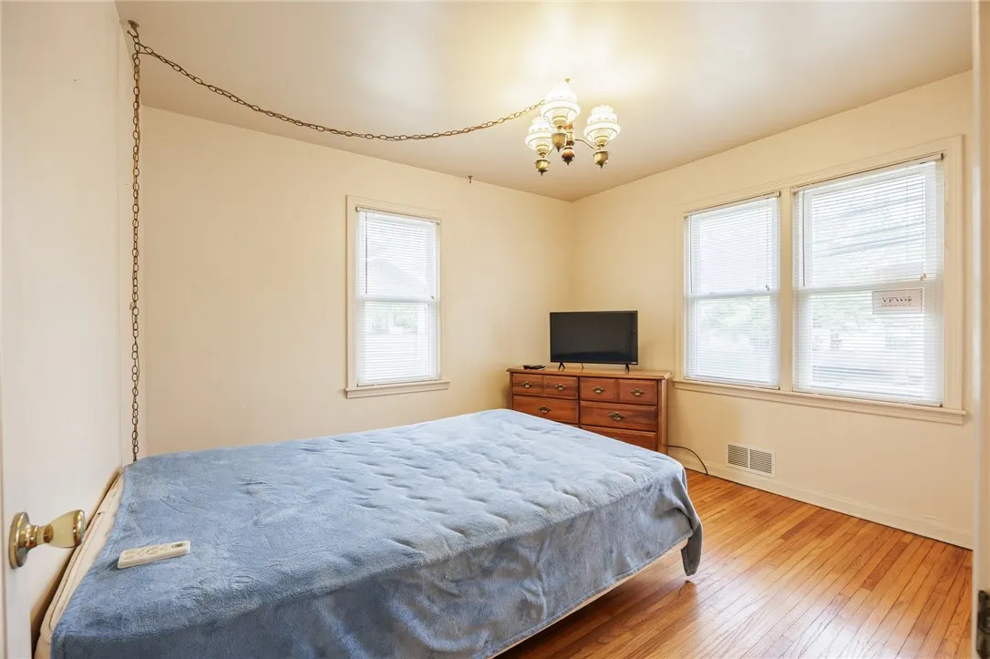223 South Avenue, Parma, New York 14468, Parma, New York 14468, 2 Bedrooms Bedrooms, 6 Rooms Rooms,1 BathroomBathrooms,Residential,Closed,223 South Avenue, Parma, New York 14468,R1613310