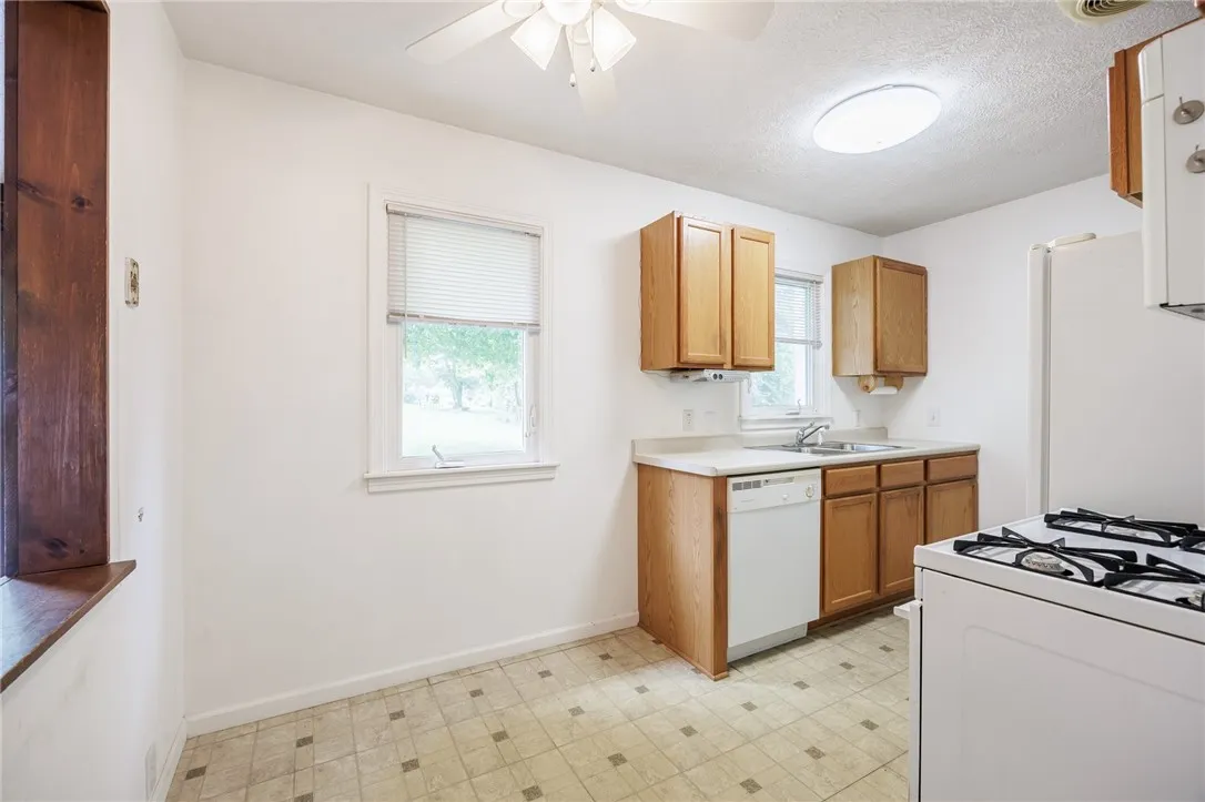 223 South Avenue, Parma, New York 14468, Parma, New York 14468, 2 Bedrooms Bedrooms, 6 Rooms Rooms,1 BathroomBathrooms,Residential,Closed,223 South Avenue, Parma, New York 14468,R1613310