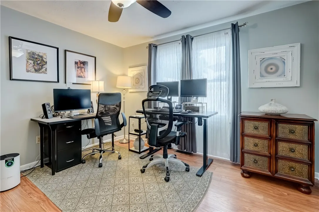 2nd bedroom or office...you decide