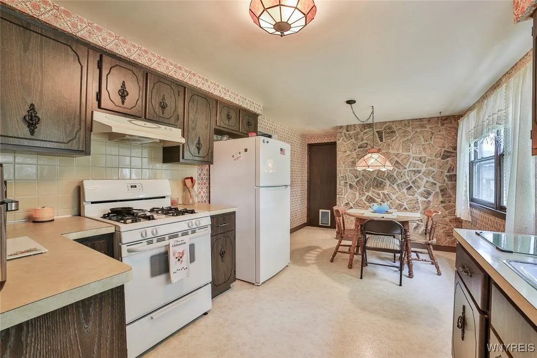 511 Vine Lane, Amherst, New York 14228, Amherst, New York 14228, 3 Bedrooms Bedrooms, 6 Rooms Rooms,1 BathroomBathrooms,Residential,Closed,511 Vine Lane, Amherst, New York 14228,0,B1611341