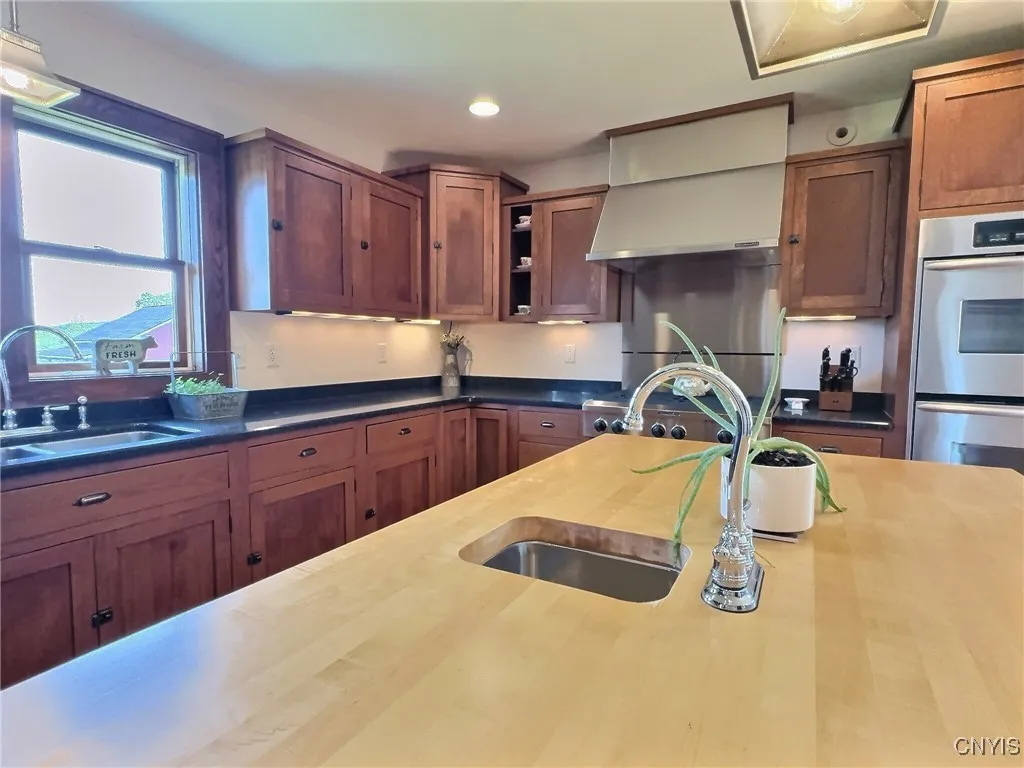 7294 Chase Road, Pompey, New York 13063, Pompey, New York 13063, 3 Bedrooms Bedrooms, 12 Rooms Rooms,3 BathroomsBathrooms,Residential,Closed,7294 Chase Road, Pompey, New York 13063,0,S1613301