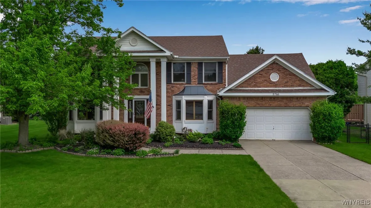 5766 Kippen Drive, Clarence, New York 14051, Clarence, New York 14051, 4 Bedrooms Bedrooms, 9 Rooms Rooms,2 BathroomsBathrooms,Residential,Closed,5766 Kippen Drive, Clarence, New York 14051,0,B1613291