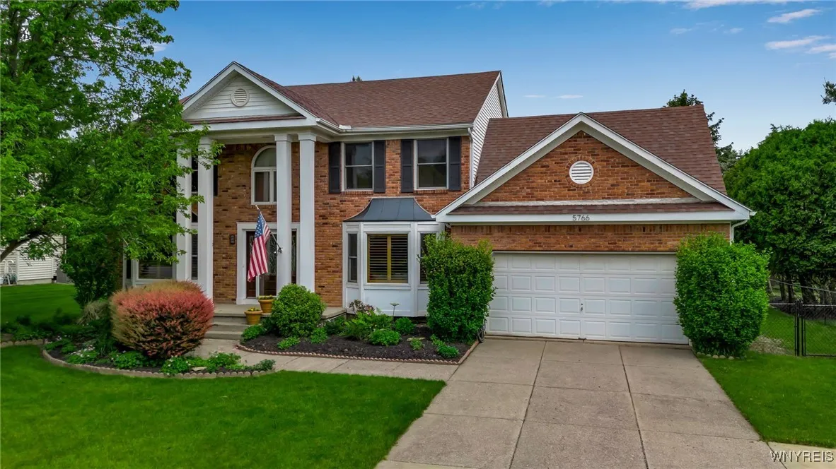 5766 Kippen Drive, Clarence, New York 14051, Clarence, New York 14051, 4 Bedrooms Bedrooms, 9 Rooms Rooms,2 BathroomsBathrooms,Residential,Closed,5766 Kippen Drive, Clarence, New York 14051,0,B1613291