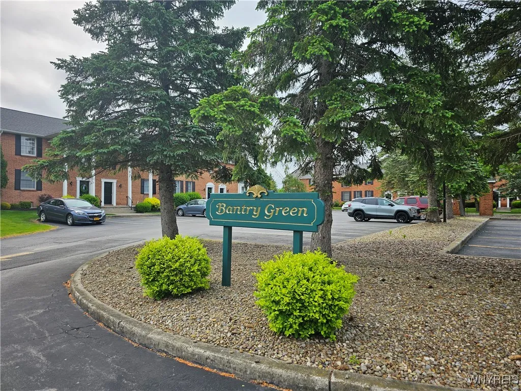 87 Tralee Ter, Amherst, New York 14051, Amherst, New York 14051, 1 Bedroom Bedrooms, 5 Rooms Rooms,2 BathroomsBathrooms,Residential,Closed,87 Tralee Ter, Amherst, New York 14051,0,B1612628
