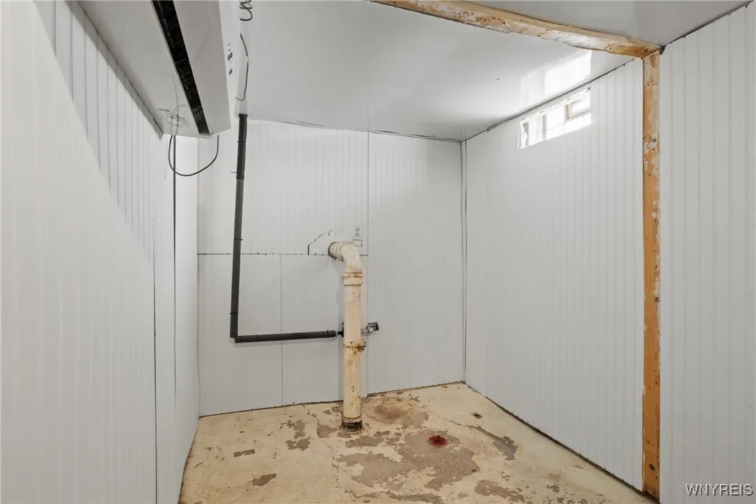 8211 Munson Avenue, Niagara Falls, New York 14304, Niagara Falls, New York 14304, 3 Bedrooms Bedrooms, 5 Rooms Rooms,1 BathroomBathrooms,Residential,Closed,8211 Munson Avenue, Niagara Falls, New York 14304,0,B1611651