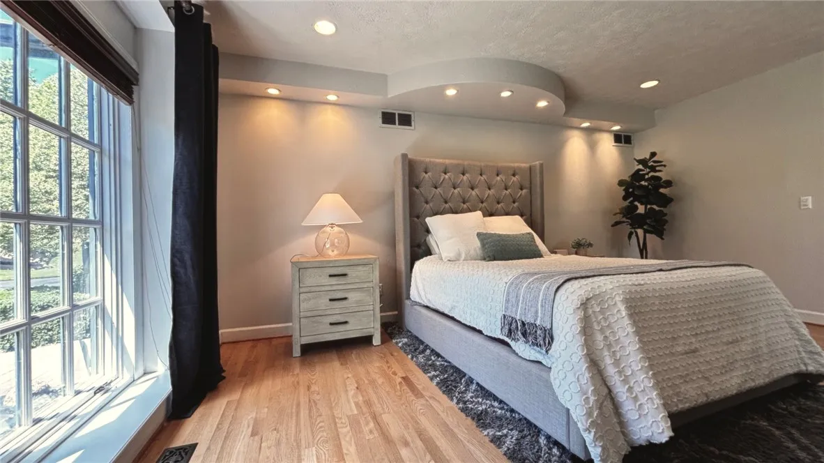 11 Sunrise Park, Pittsford, New York 14534, Pittsford, New York 14534, 4 Bedrooms Bedrooms, 11 Rooms Rooms,3 BathroomsBathrooms,Residential,For Sale,11 Sunrise Park, Pittsford, New York 14534,R1612175