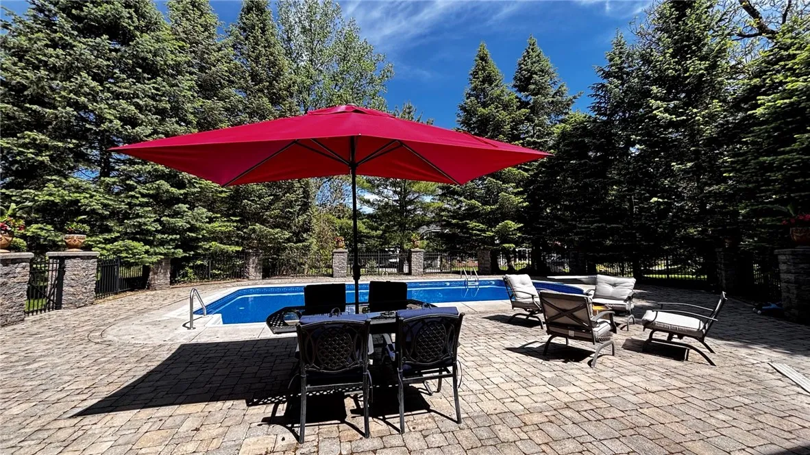11 Sunrise Park, Pittsford, New York 14534, Pittsford, New York 14534, 4 Bedrooms Bedrooms, 11 Rooms Rooms,3 BathroomsBathrooms,Residential,For Sale,11 Sunrise Park, Pittsford, New York 14534,R1612175