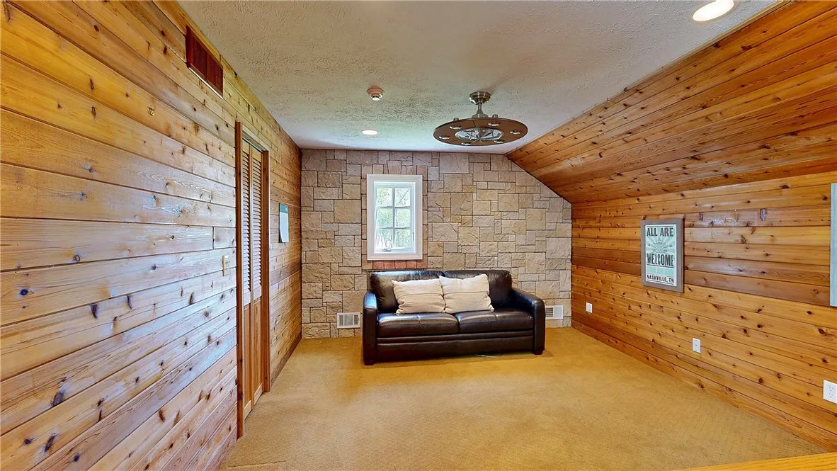 11 Sunrise Park, Pittsford, New York 14534, Pittsford, New York 14534, 4 Bedrooms Bedrooms, 11 Rooms Rooms,3 BathroomsBathrooms,Residential,For Sale,11 Sunrise Park, Pittsford, New York 14534,R1612175
