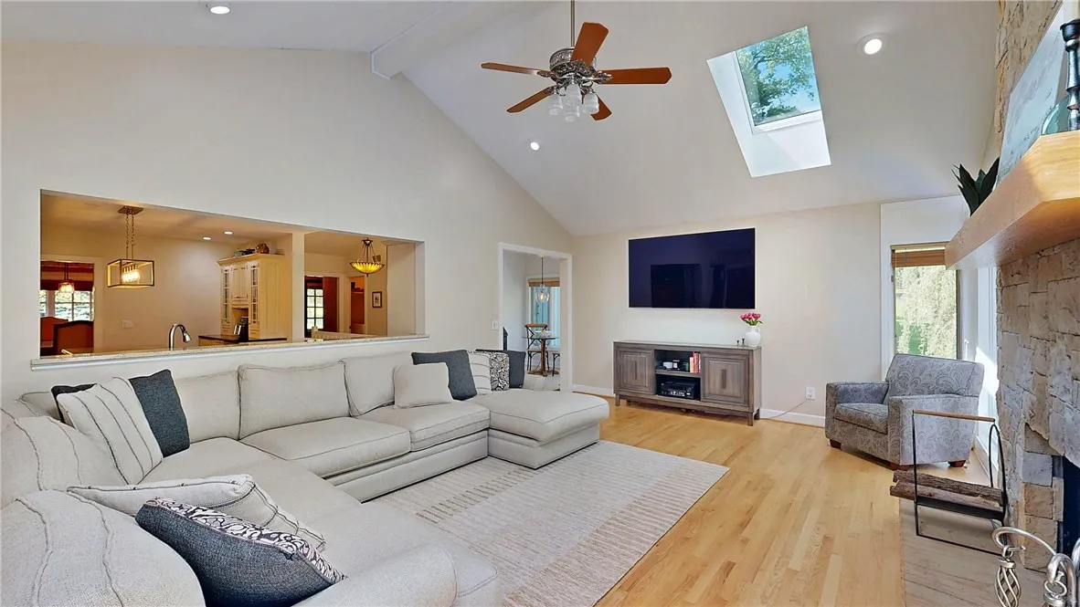 11 Sunrise Park, Pittsford, New York 14534, Pittsford, New York 14534, 4 Bedrooms Bedrooms, 11 Rooms Rooms,3 BathroomsBathrooms,Residential,For Sale,11 Sunrise Park, Pittsford, New York 14534,R1612175