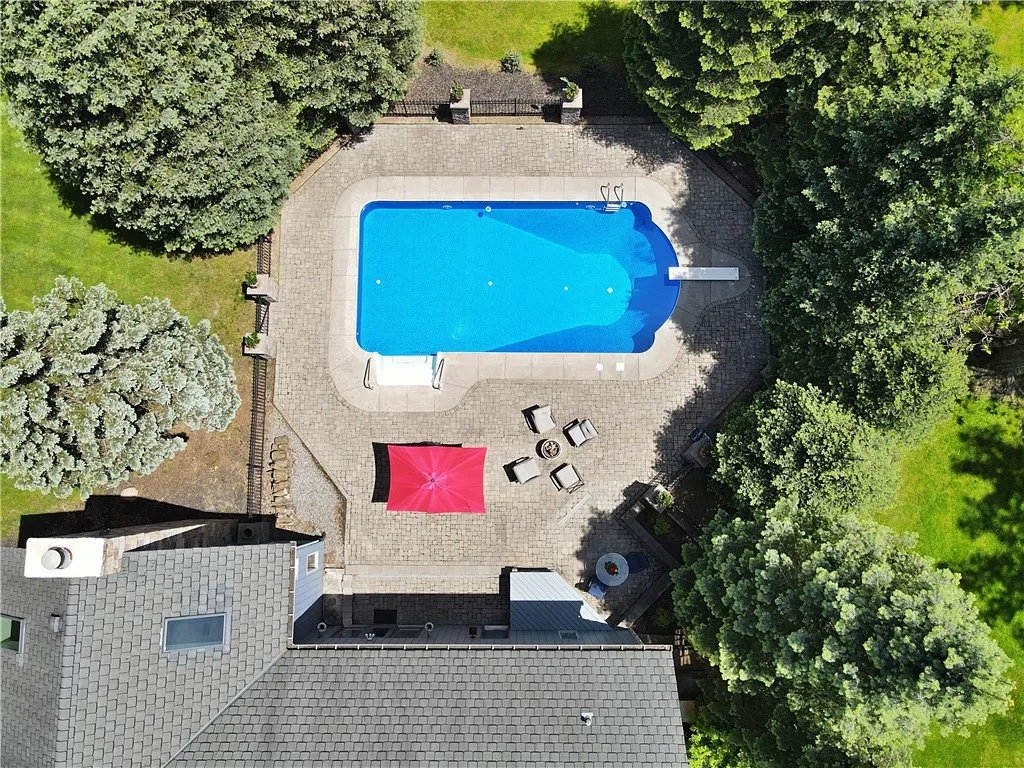 11 Sunrise Park, Pittsford, New York 14534, Pittsford, New York 14534, 4 Bedrooms Bedrooms, 11 Rooms Rooms,3 BathroomsBathrooms,Residential,For Sale,11 Sunrise Park, Pittsford, New York 14534,R1612175