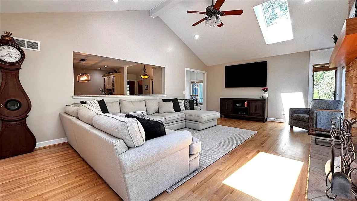 11 Sunrise Park, Pittsford, New York 14534, Pittsford, New York 14534, 4 Bedrooms Bedrooms, 11 Rooms Rooms,3 BathroomsBathrooms,Residential,For Sale,11 Sunrise Park, Pittsford, New York 14534,R1612175
