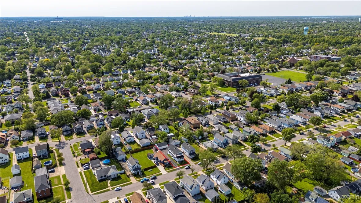 104 Lyndale Avenue, Tonawanda-town, New York 14223, Tonawanda, New York 14223, 6 Bedrooms Bedrooms, ,2 BathroomsBathrooms,Residential,Closed,104 Lyndale Avenue, Tonawanda-town, New York 14223,B1613300