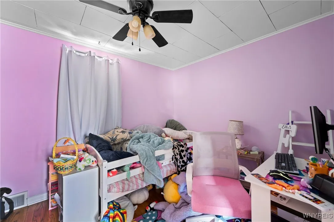 104 Lyndale Avenue, Tonawanda-town, New York 14223, Tonawanda, New York 14223, 6 Bedrooms Bedrooms, ,2 BathroomsBathrooms,Residential,Closed,104 Lyndale Avenue, Tonawanda-town, New York 14223,B1613300