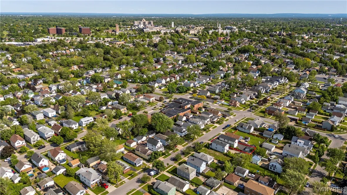 104 Lyndale Avenue, Tonawanda-town, New York 14223, Tonawanda, New York 14223, 6 Bedrooms Bedrooms, ,2 BathroomsBathrooms,Residential,Closed,104 Lyndale Avenue, Tonawanda-town, New York 14223,B1613300