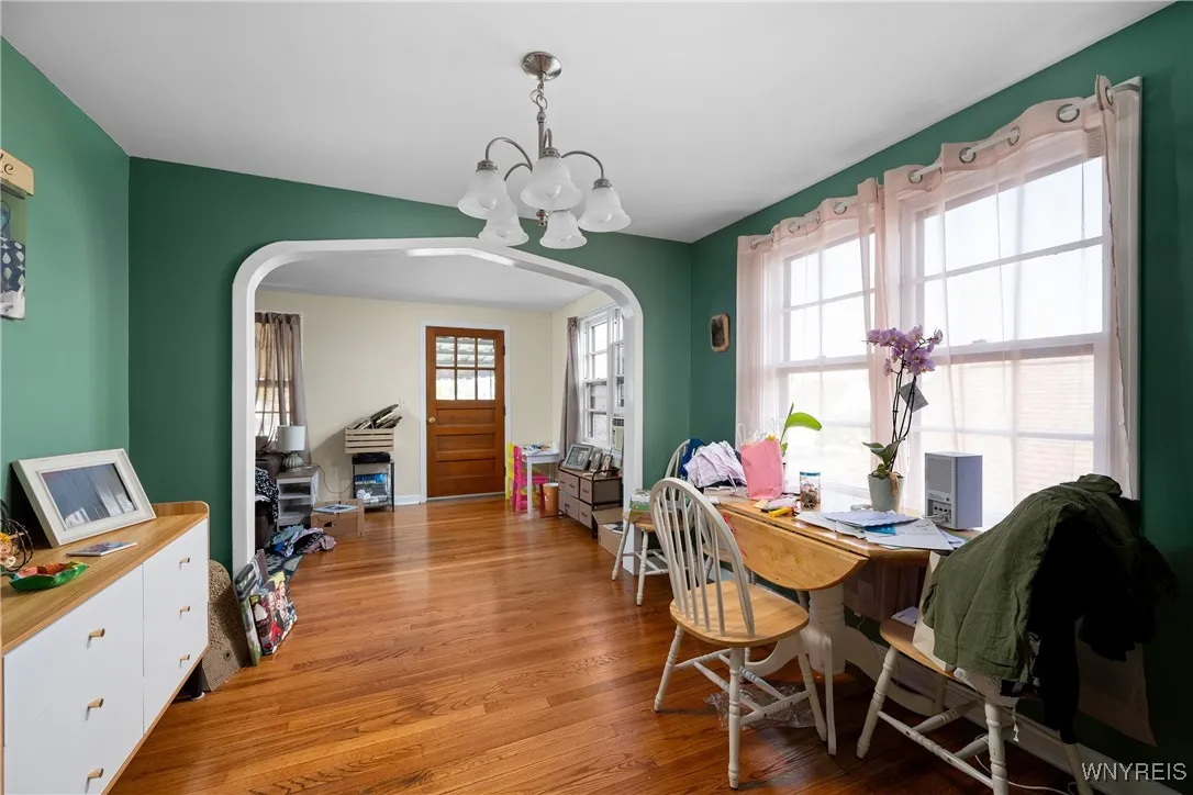 104 Lyndale Avenue, Tonawanda-town, New York 14223, Tonawanda, New York 14223, 6 Bedrooms Bedrooms, ,2 BathroomsBathrooms,Residential,Closed,104 Lyndale Avenue, Tonawanda-town, New York 14223,B1613300