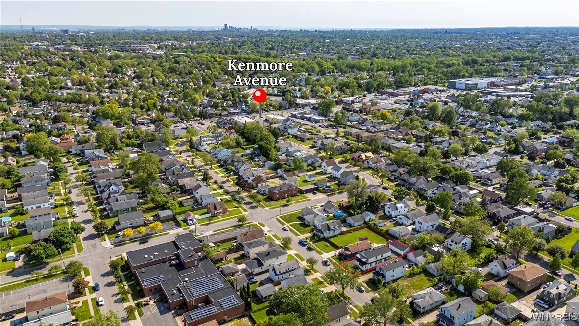 104 Lyndale Avenue, Tonawanda-town, New York 14223, Tonawanda, New York 14223, 6 Bedrooms Bedrooms, ,2 BathroomsBathrooms,Residential,Closed,104 Lyndale Avenue, Tonawanda-town, New York 14223,B1613300