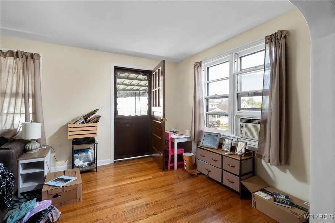 104 Lyndale Avenue, Tonawanda-town, New York 14223, Tonawanda, New York 14223, 6 Bedrooms Bedrooms, ,2 BathroomsBathrooms,Residential,Closed,104 Lyndale Avenue, Tonawanda-town, New York 14223,B1613300