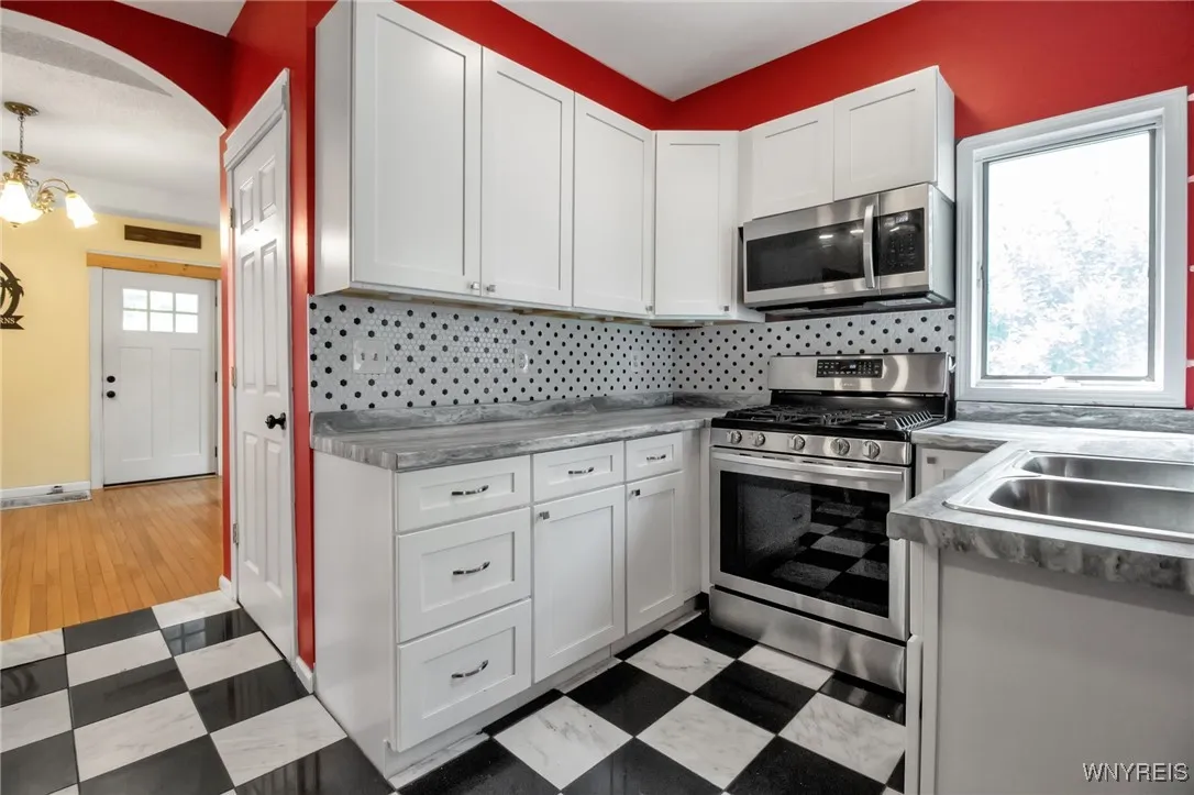131 Green St, Lockport-city, New York 14094, Lockport City, New York 14094, 4 Bedrooms Bedrooms, 7 Rooms Rooms,1 BathroomBathrooms,Residential,Closed,131 Green St, Lockport-city, New York 14094,0,B1612954