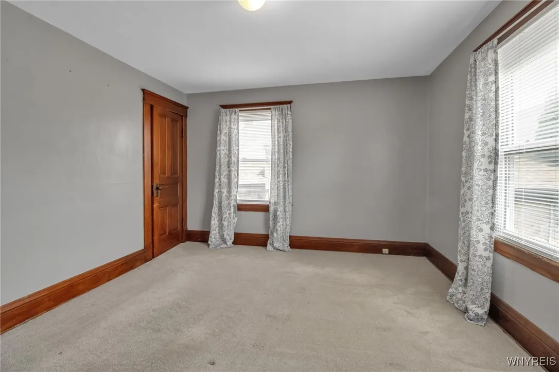 131 Green St, Lockport-city, New York 14094, Lockport City, New York 14094, 4 Bedrooms Bedrooms, 7 Rooms Rooms,1 BathroomBathrooms,Residential,Closed,131 Green St, Lockport-city, New York 14094,0,B1612954