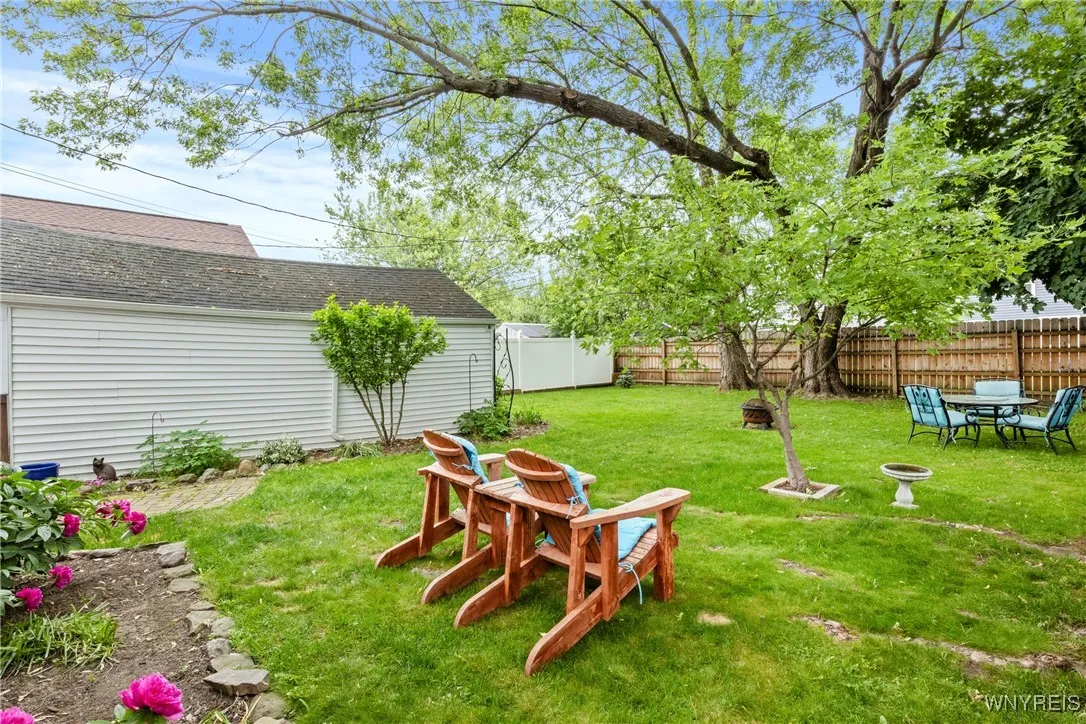307 Glencove Road, Tonawanda-town, New York 14223, Tonawanda, New York 14223, 2 Bedrooms Bedrooms, 8 Rooms Rooms,1 BathroomBathrooms,Residential,Closed,307 Glencove Road, Tonawanda-town, New York 14223,B1610296
