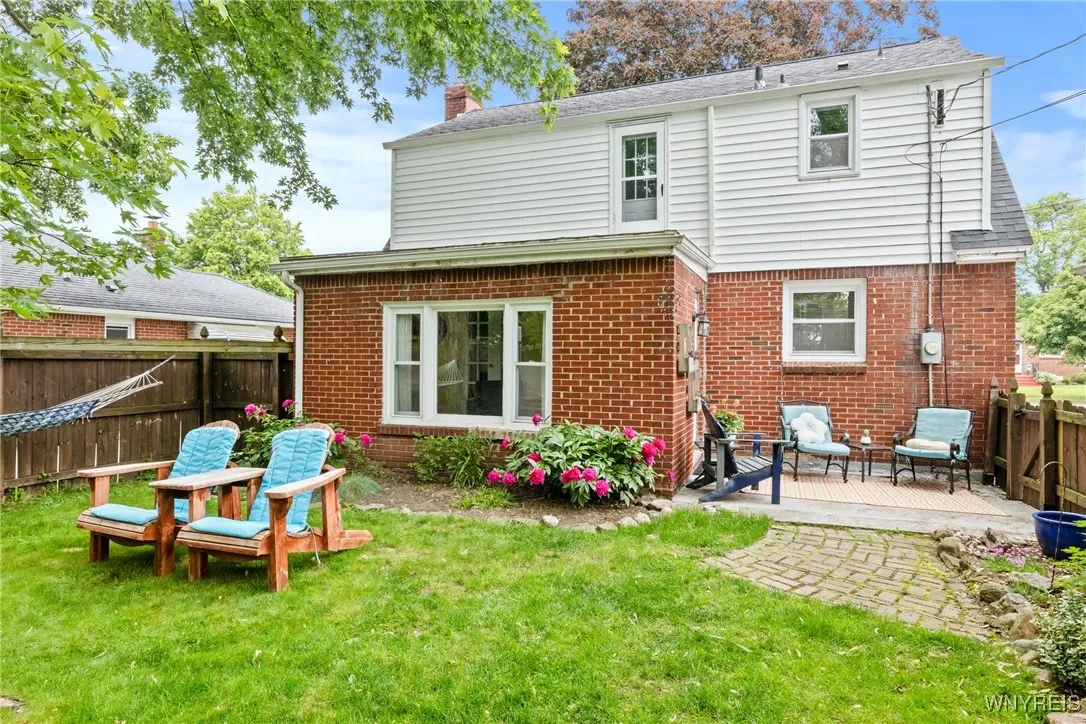 307 Glencove Road, Tonawanda-town, New York 14223, Tonawanda, New York 14223, 2 Bedrooms Bedrooms, 8 Rooms Rooms,1 BathroomBathrooms,Residential,Closed,307 Glencove Road, Tonawanda-town, New York 14223,B1610296