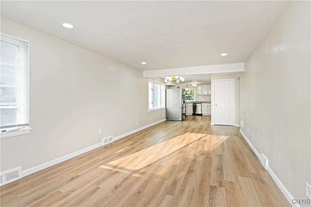 124 Aurora Street, Rochester, New York 14621, Rochester, New York 14621, 3 Bedrooms Bedrooms, 3 Rooms Rooms,1 BathroomBathrooms,Residential,Closed,124 Aurora Street, Rochester, New York 14621,S1613418