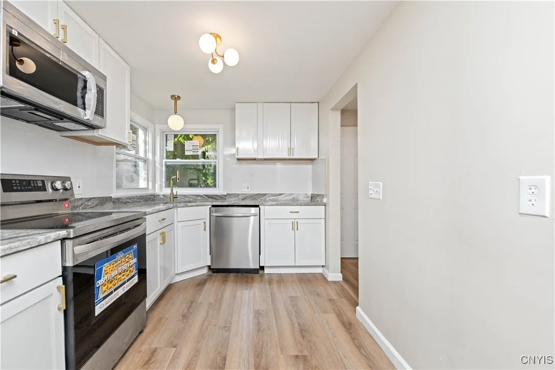 124 Aurora Street, Rochester, New York 14621, Rochester, New York 14621, 3 Bedrooms Bedrooms, 3 Rooms Rooms,1 BathroomBathrooms,Residential,Closed,124 Aurora Street, Rochester, New York 14621,S1613418
