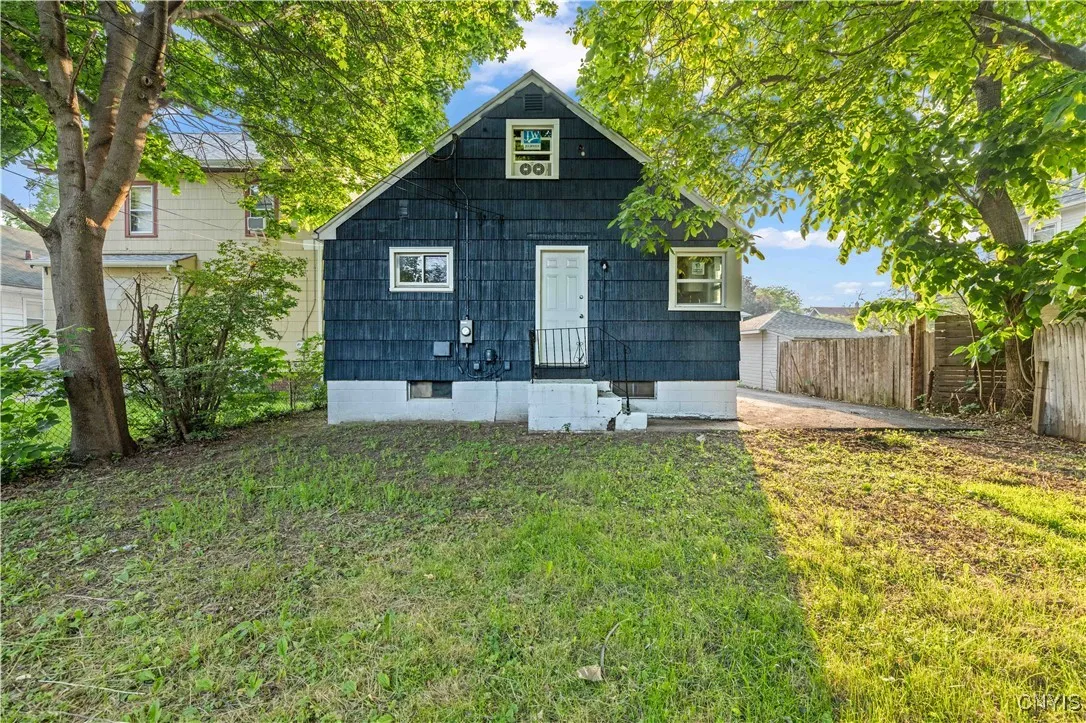 124 Aurora Street, Rochester, New York 14621, Rochester, New York 14621, 3 Bedrooms Bedrooms, 3 Rooms Rooms,1 BathroomBathrooms,Residential,Closed,124 Aurora Street, Rochester, New York 14621,S1613418
