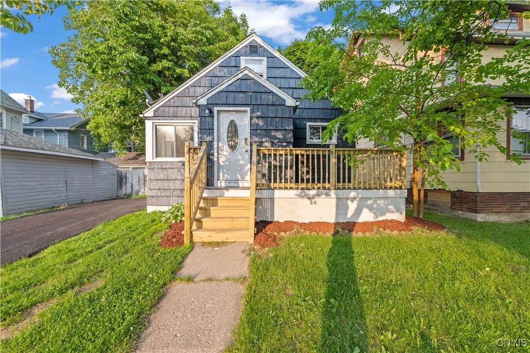 124 Aurora Street, Rochester, New York 14621, Rochester, New York 14621, 3 Bedrooms Bedrooms, 3 Rooms Rooms,1 BathroomBathrooms,Residential,Closed,124 Aurora Street, Rochester, New York 14621,S1613418