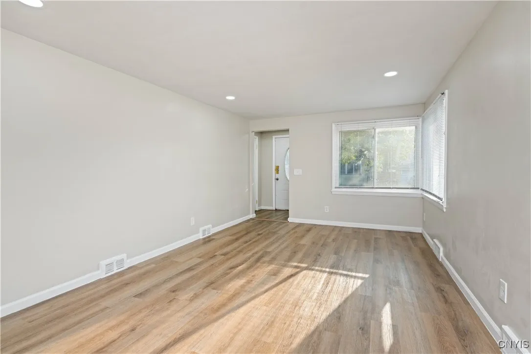 124 Aurora Street, Rochester, New York 14621, Rochester, New York 14621, 3 Bedrooms Bedrooms, 3 Rooms Rooms,1 BathroomBathrooms,Residential,Closed,124 Aurora Street, Rochester, New York 14621,S1613418