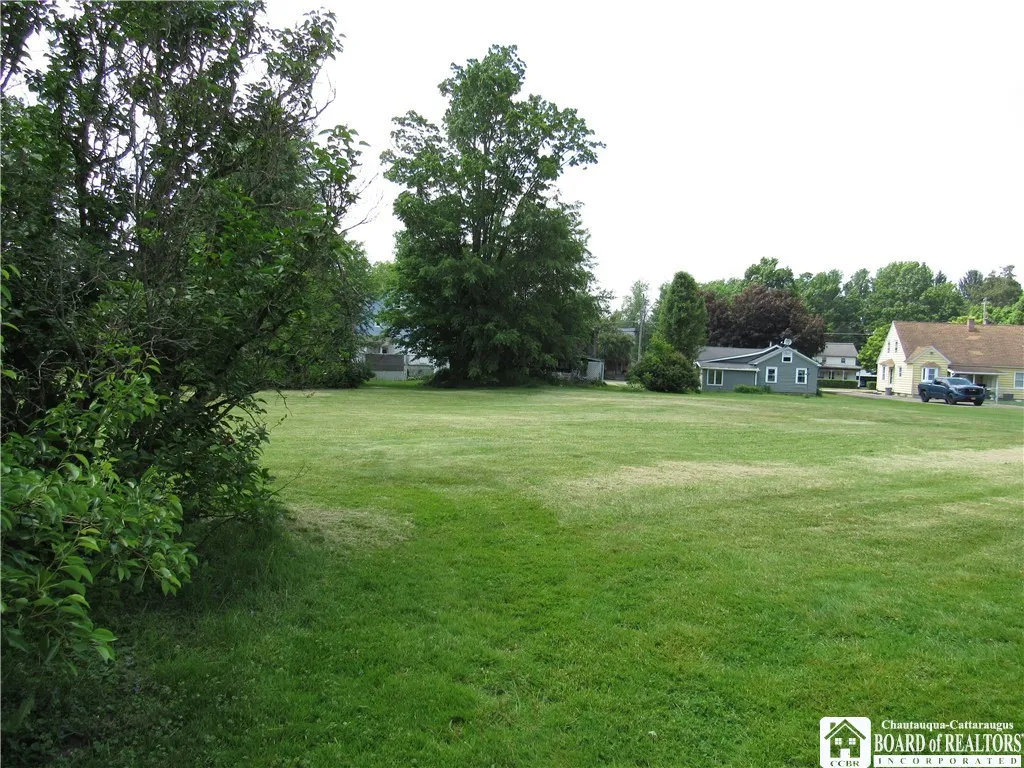 23 Frew Run Street, Carroll, New York 14738, Carroll, New York 14738, 2 Bedrooms Bedrooms, 5 Rooms Rooms,1 BathroomBathrooms,Residential,Closed,23 Frew Run Street, Carroll, New York 14738,0,R1612703