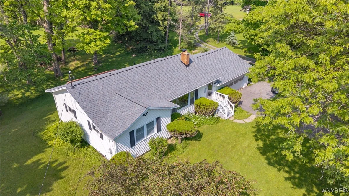 1701 Billington Road, Elma, New York 14052, Elma, New York 14052, 3 Bedrooms Bedrooms, 8 Rooms Rooms,1 BathroomBathrooms,Residential,Closed,1701 Billington Road, Elma, New York 14052,0,B1613409