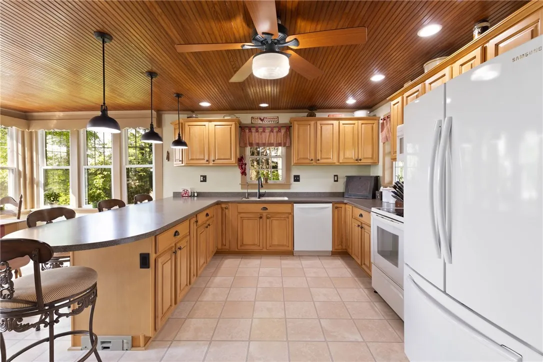 707 Hubbell Road, Ogden, New York 14428, Ogden, New York 14428, 4 Bedrooms Bedrooms, 11 Rooms Rooms,2 BathroomsBathrooms,Residential,Closed,707 Hubbell Road, Ogden, New York 14428,R1613454