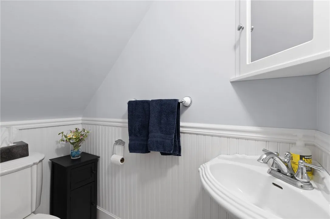 707 Hubbell Road, Ogden, New York 14428, Ogden, New York 14428, 4 Bedrooms Bedrooms, 11 Rooms Rooms,2 BathroomsBathrooms,Residential,Closed,707 Hubbell Road, Ogden, New York 14428,R1613454