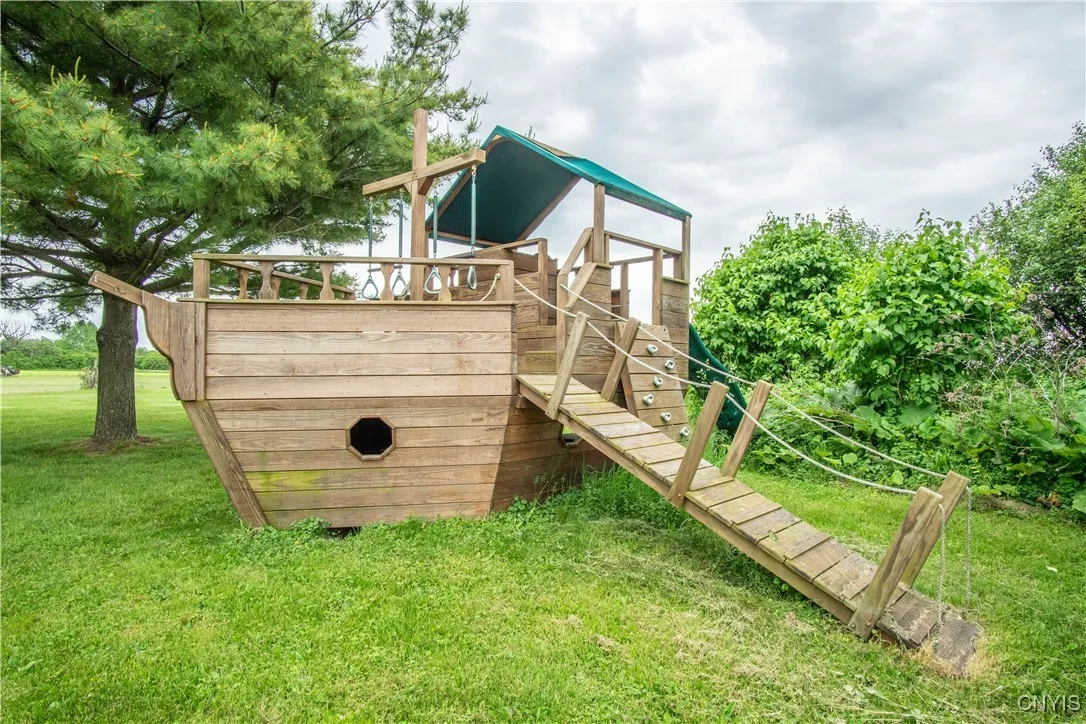 18916 State Route 3, Hounsfield, New York 13601, Hounsfield, New York 13601, 4 Bedrooms Bedrooms, 7 Rooms Rooms,1 BathroomBathrooms,Residential,Closed,18916 State Route 3, Hounsfield, New York 13601,0,S1612676