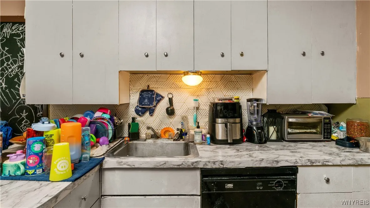 706 Terrace Boulevard, Lancaster, New York 14043, Lancaster, New York 14043, 4 Bedrooms Bedrooms, ,Multi Family,Closed,706 Terrace Boulevard, Lancaster, New York 14043,0,B1613211