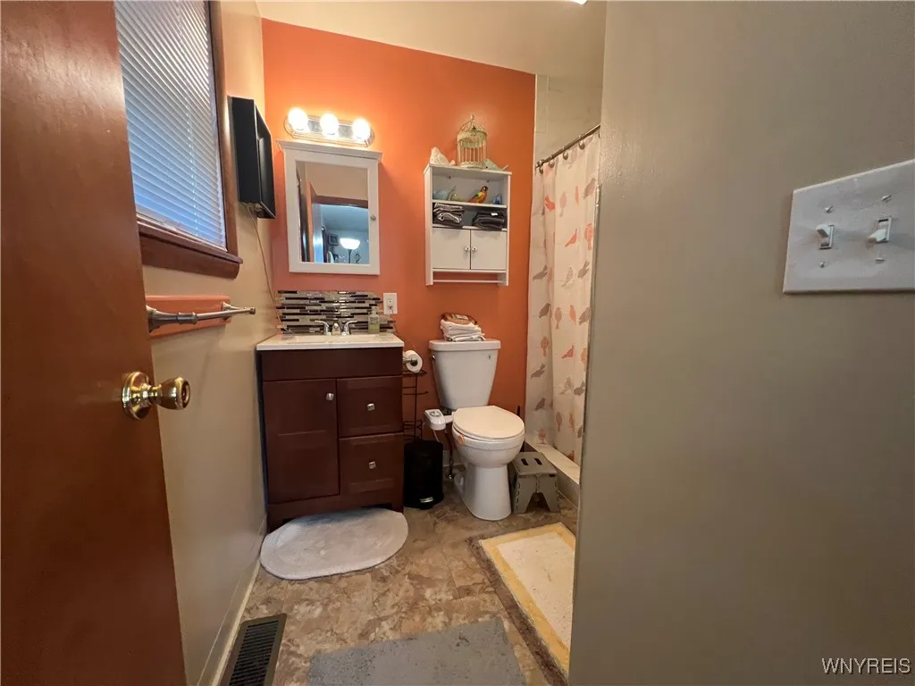 272 Dewitt Street, Buffalo, New York 14213, Buffalo, New York 14213, 3 Bedrooms Bedrooms, 8 Rooms Rooms,2 BathroomsBathrooms,Residential,Closed,272 Dewitt Street, Buffalo, New York 14213,B1613084