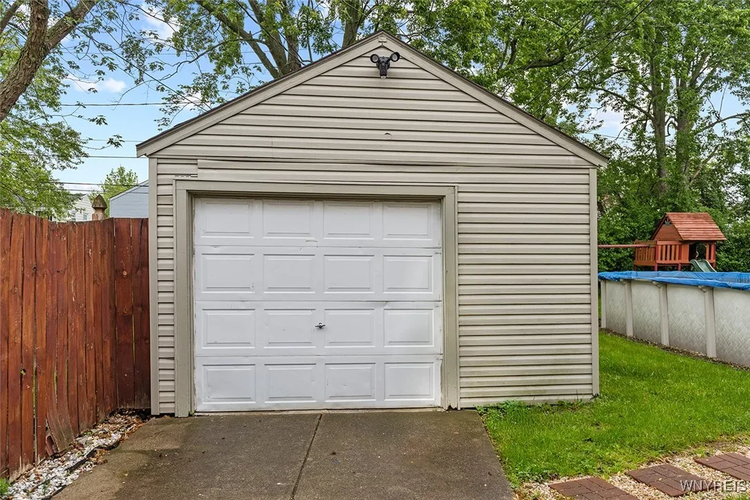 27 Gunnell Avenue, Buffalo, New York 14216, Buffalo, New York 14216, 4 Bedrooms Bedrooms, 7 Rooms Rooms,2 BathroomsBathrooms,Residential,Closed,27 Gunnell Avenue, Buffalo, New York 14216,0,B1611937