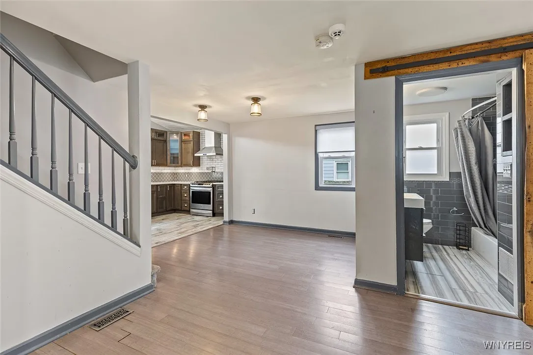 27 Gunnell Avenue, Buffalo, New York 14216, Buffalo, New York 14216, 4 Bedrooms Bedrooms, 7 Rooms Rooms,2 BathroomsBathrooms,Residential,Closed,27 Gunnell Avenue, Buffalo, New York 14216,0,B1611937