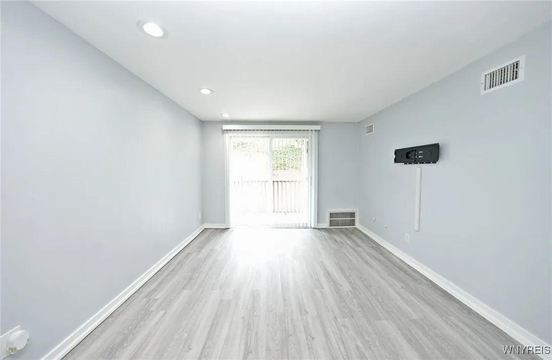 770 West Ferry Street 28b, Buffalo, New York 14222, Buffalo, New York 14222, 1 Bedroom Bedrooms, 4 Rooms Rooms,1 BathroomBathrooms,Residential,Closed,770 West Ferry Street 28b, Buffalo, New York 14222,B1612794