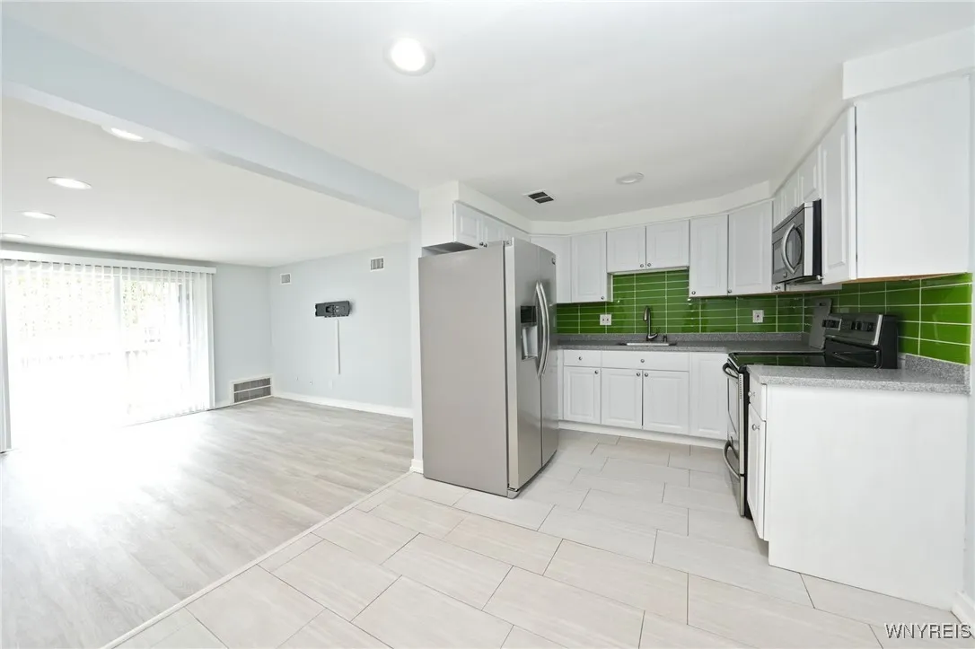 770 West Ferry Street 28b, Buffalo, New York 14222, Buffalo, New York 14222, 1 Bedroom Bedrooms, 4 Rooms Rooms,1 BathroomBathrooms,Residential,Closed,770 West Ferry Street 28b, Buffalo, New York 14222,B1612794